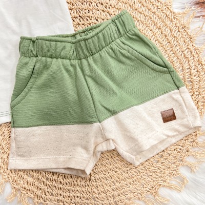 Conj. Camiseta Good Things Are Coming e Bermuda - Off White e Verde